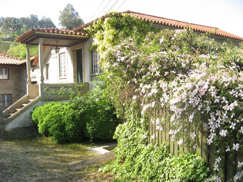 Casa De Carcavelos Кабесейраш-ди-Башту Экстерьер фото