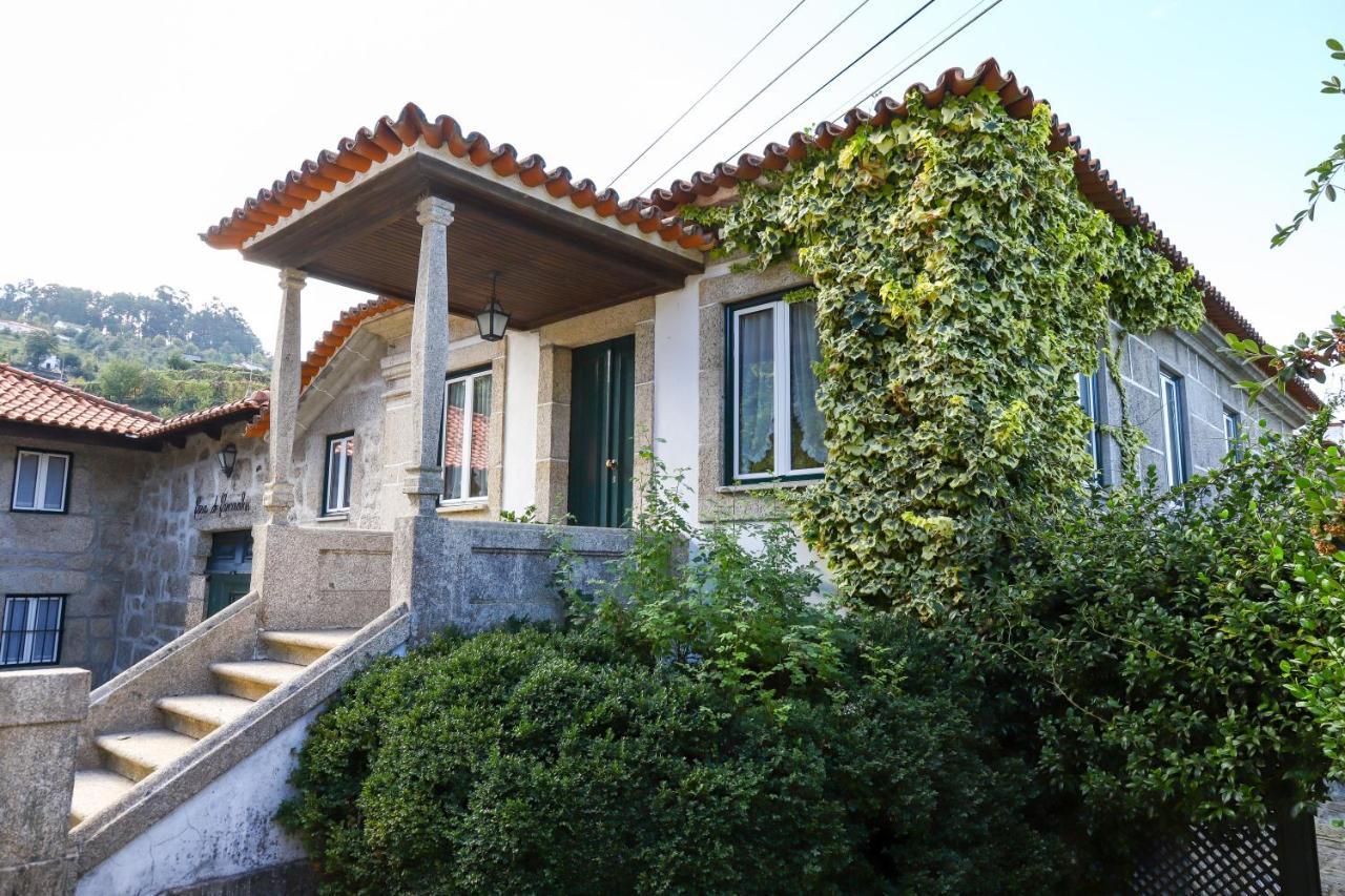 Casa De Carcavelos Кабесейраш-ди-Башту Экстерьер фото