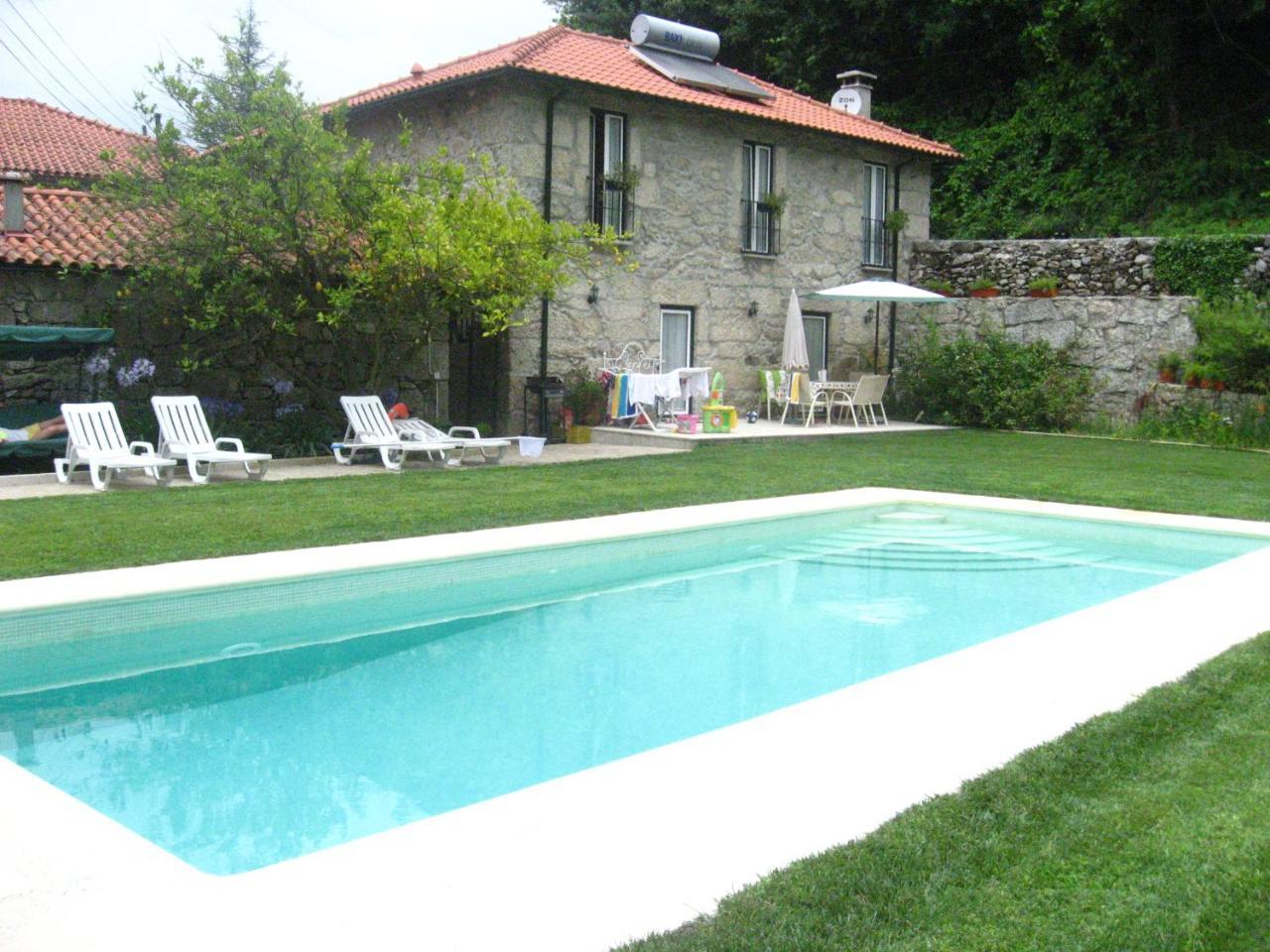 Casa De Carcavelos Кабесейраш-ди-Башту Экстерьер фото